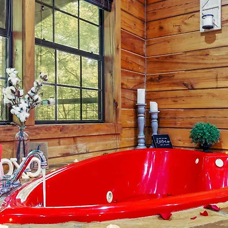 Enchanted Romance - Private, Heart Shaped Tub, Hot Tub, Fireplace, & Arcade!